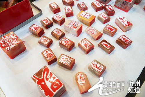 工藝傳承，市場(chǎng)煥新——第四屆山西工藝美術(shù)產(chǎn)品博覽交易會(huì)暨第八屆中國(guó)·山西民族民間工藝美術(shù)博覽會(huì)在忻州開幕